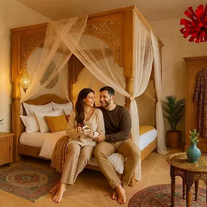 Hidden Gem Antique With Stunning Views , Bucarest Romania