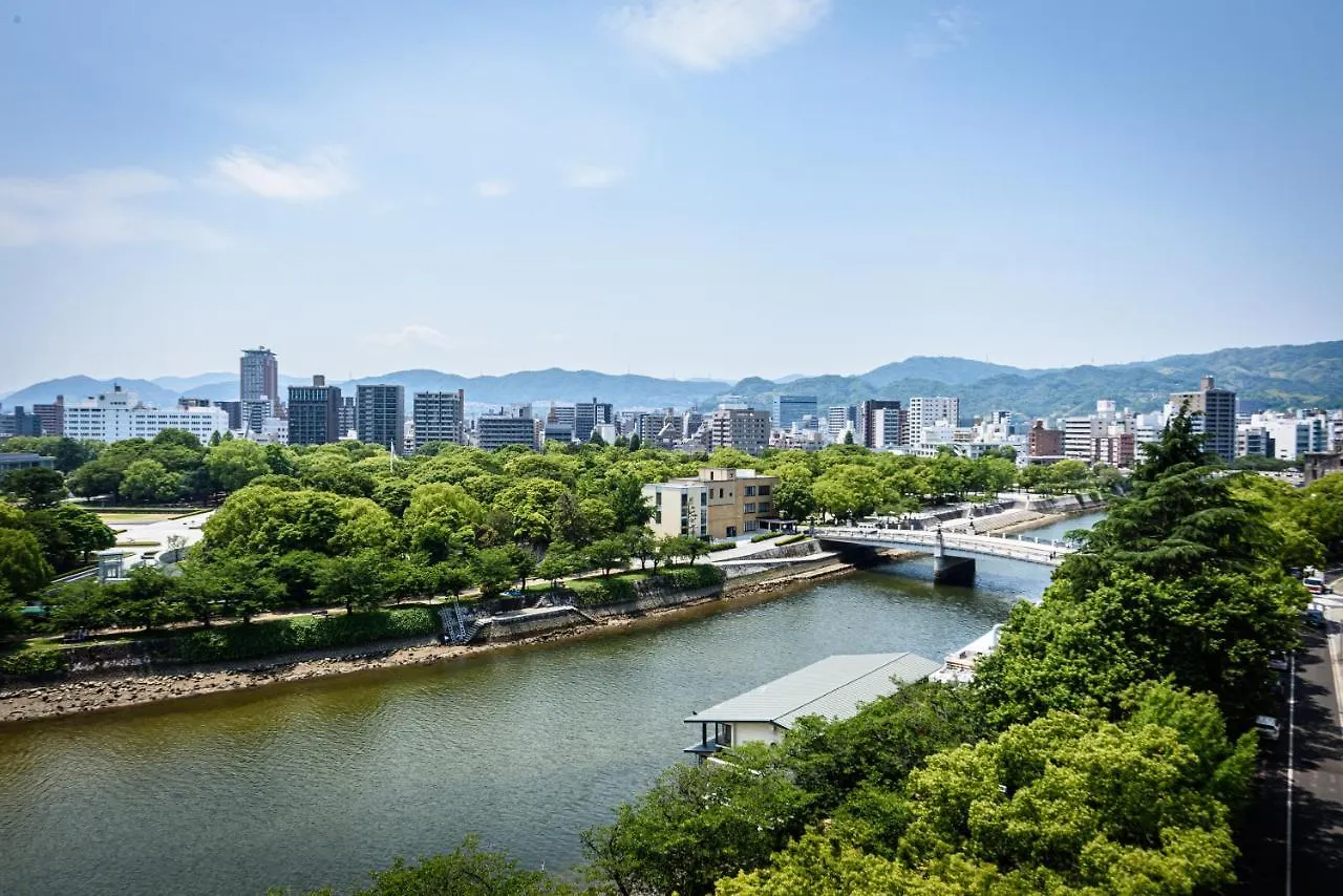 Cocostay The Peace Memorial Park ココステイ平和記念公園 Excellent Location Overlooking Peace Park! Хиросима Апартаменты